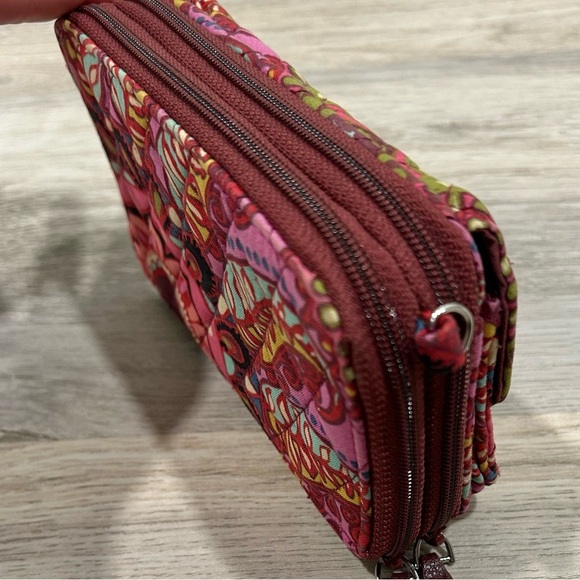 Vera Bradley Resort Medallion Pink Paisley Wallet Small Clutch Multi Compartment - Picture 5 of 8